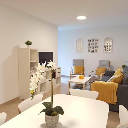 Apartamento Bolboretas Con Parking Privado Ares Bagian luar foto