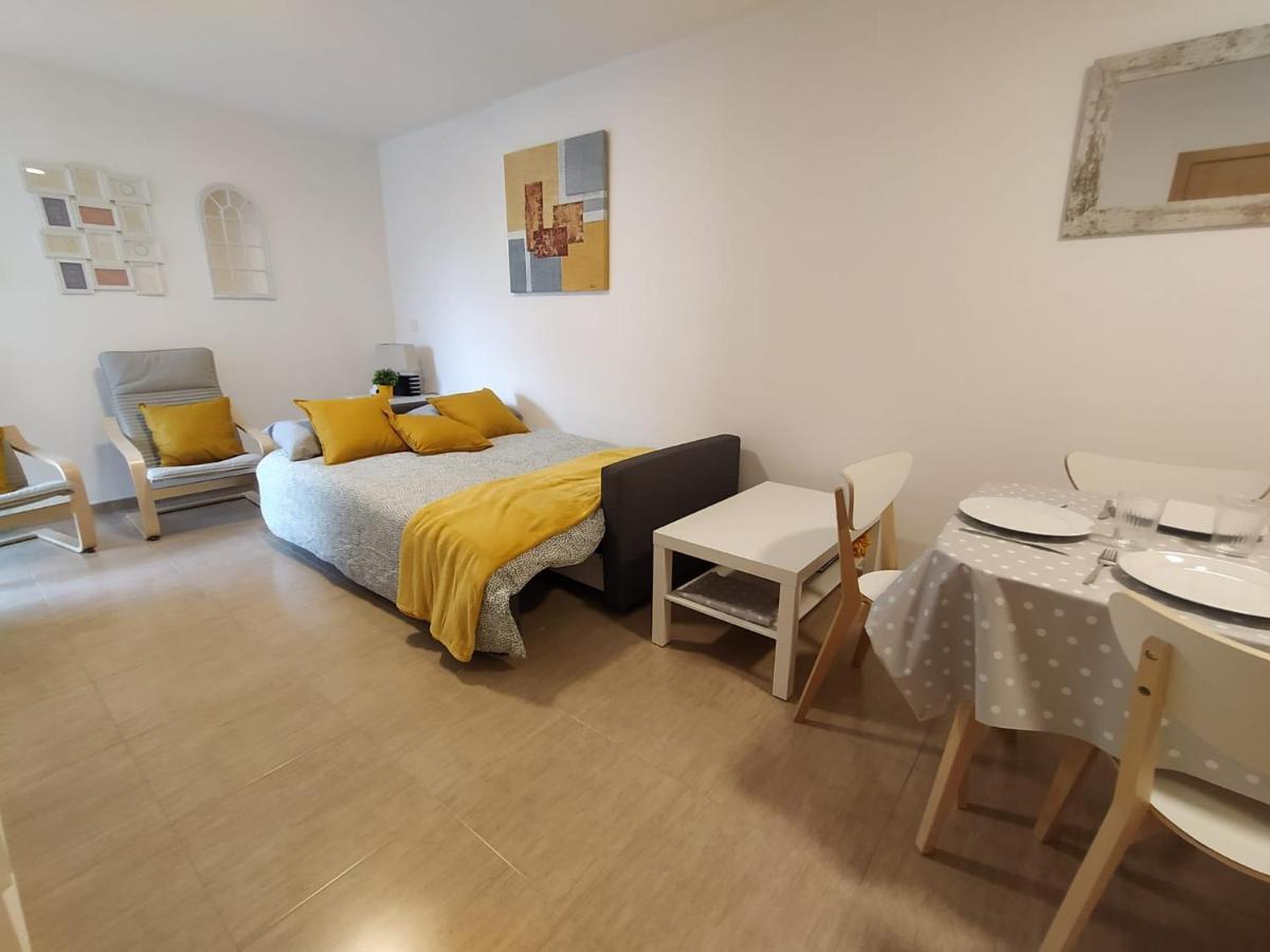 Apartamento Bolboretas Con Parking Privado Ares Bagian luar foto