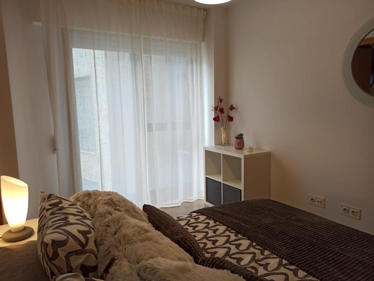 Apartamento Bolboretas Con Parking Privado Ares Bagian luar foto