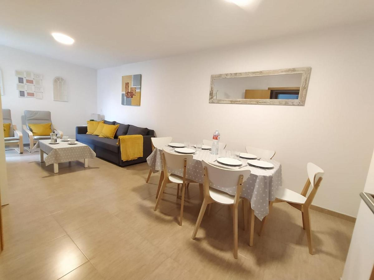 Apartamento Bolboretas Con Parking Privado Ares Bagian luar foto