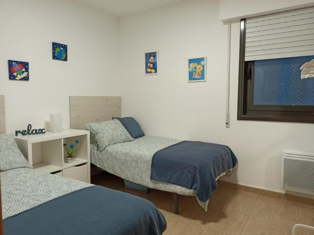 Apartamento Bolboretas Con Parking Privado Ares Bagian luar foto